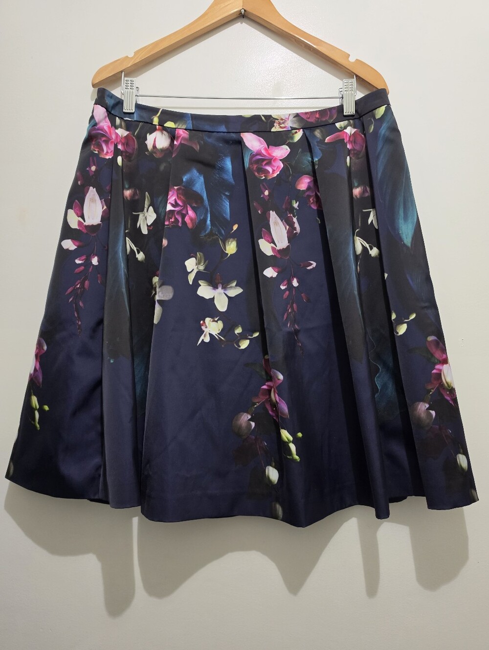 Ted Baker Navy Floral Circle Skirt with Pink & Cream Blooms Sz 5